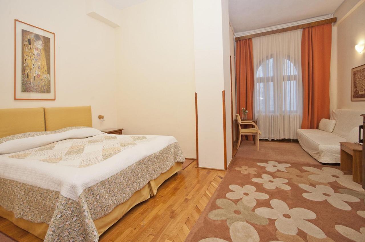 Vila Camelia Sinaia Zimmer foto